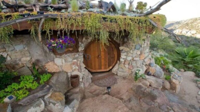 14 Hobbit Homes Look Like The Truly Belong In The Shire