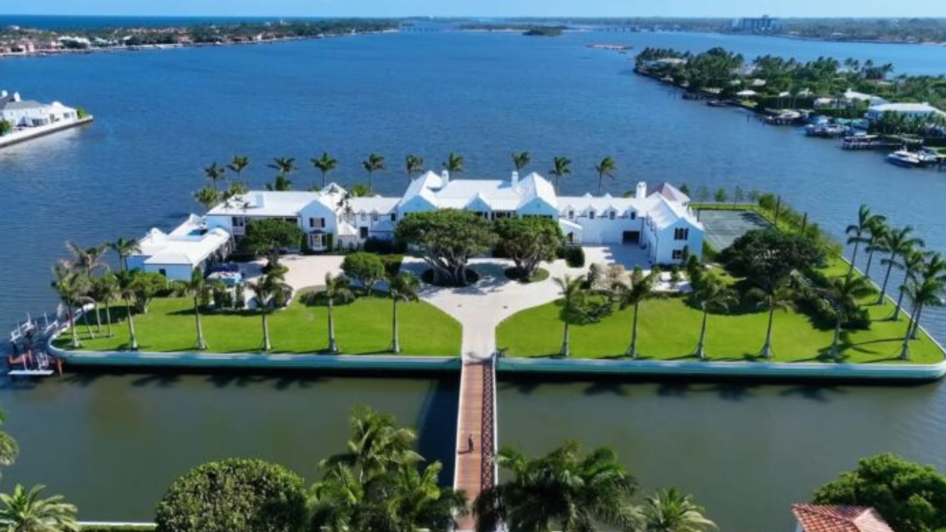 15 World’s Most Extravagant Homes With Unmatched Luxury You Gotta See