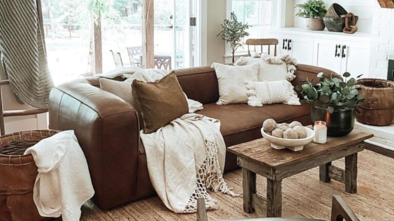 20 Cozy Brown Farmhouse Living Rooms That Welcome You Home