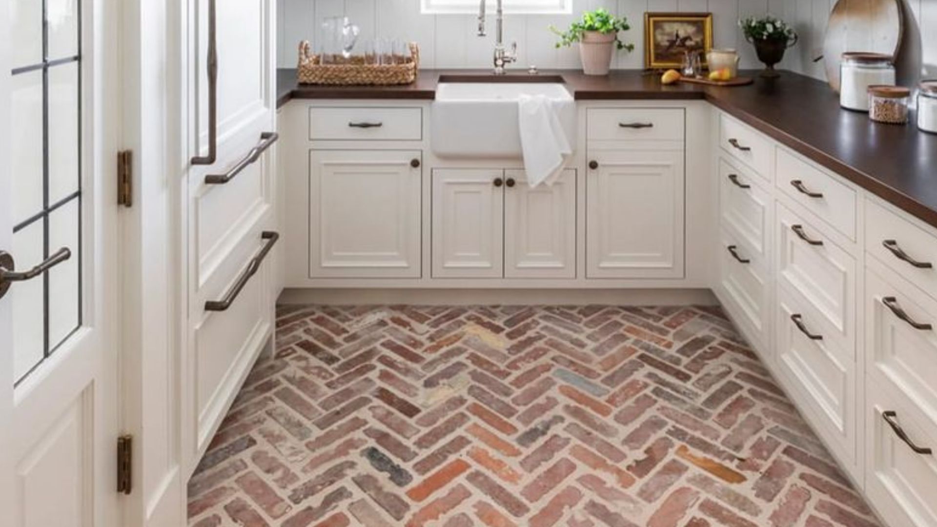 20 Kitchens With Brick Floors That’ll Sweep You Off Your Feet