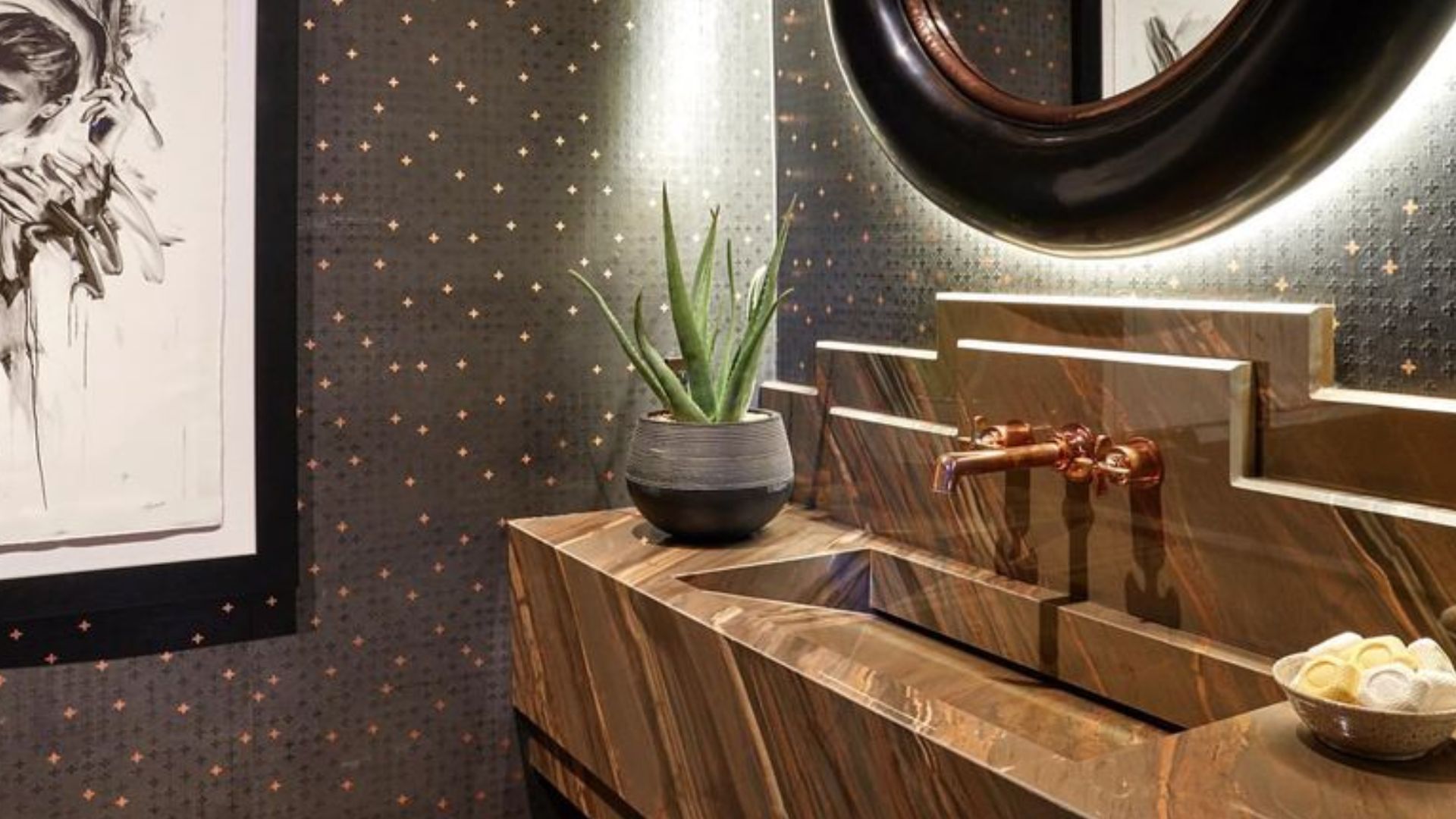 22 Sophisticated Ideas for Decorating a Powder Room