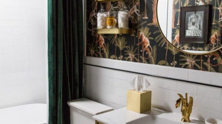 24 Art Deco-Inspired Bathrooms That’ll Take You Back To The Roaring ’20s