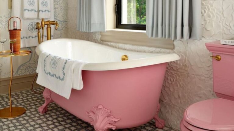 25 Outdated Home Trends Experts Say Will Devalue Properties in 2025