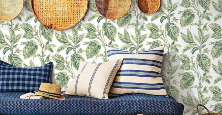 plant patterned wallpaper