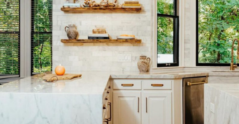 28 Examples Of Blue Jeans Of The Kitchen AKA Interior Designers Go-To Concept