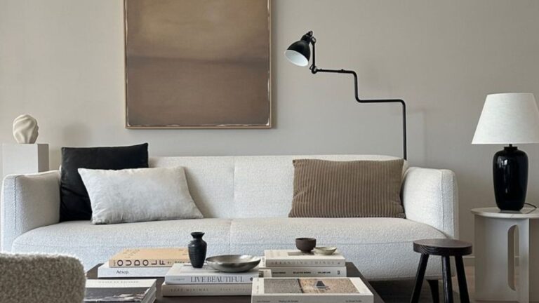 33 Essential Living Room Furniture Tips That Makes A Small Space Feel Bigger