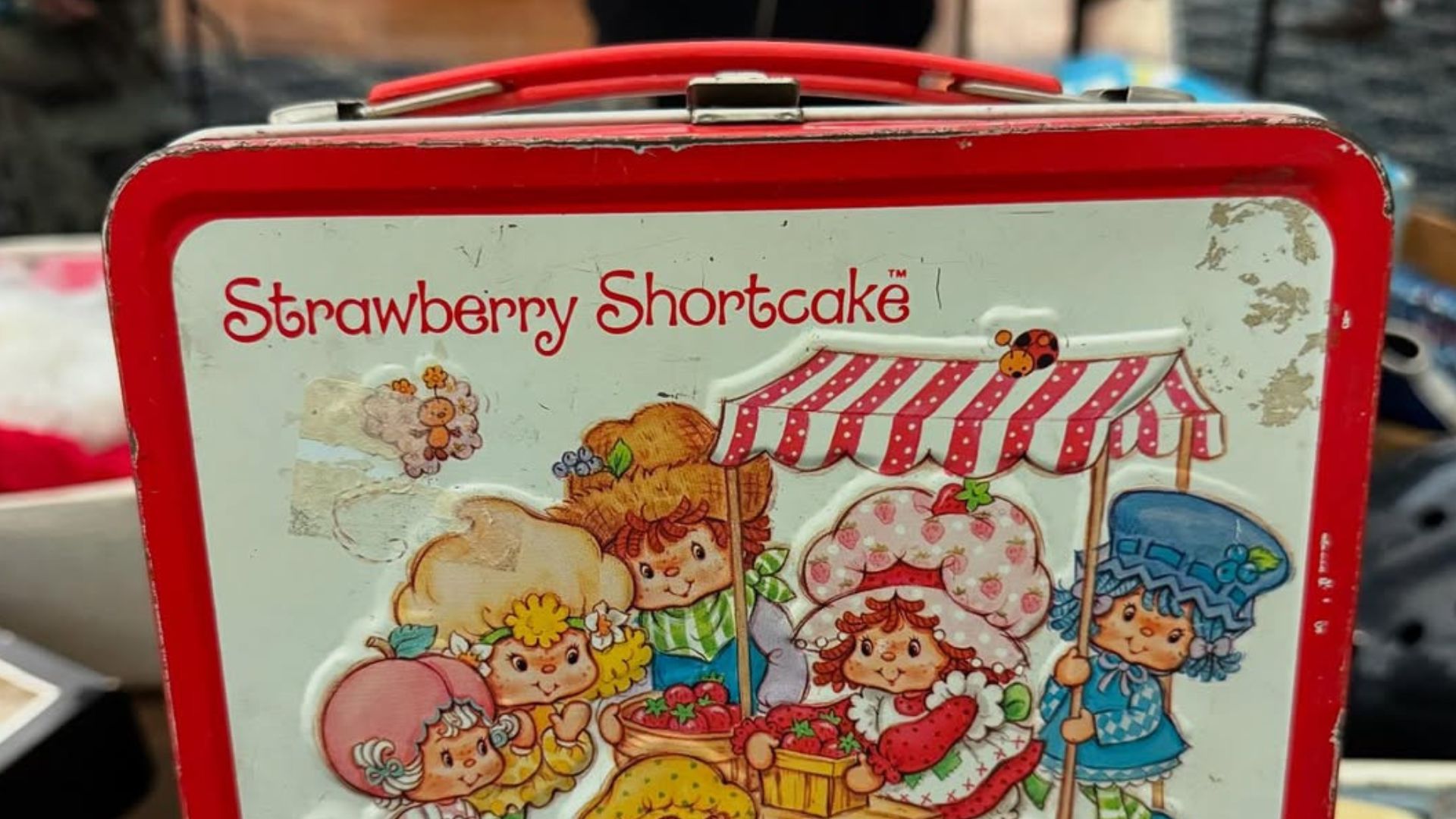 old metal tin lunchbox, Strawberry Shortcake