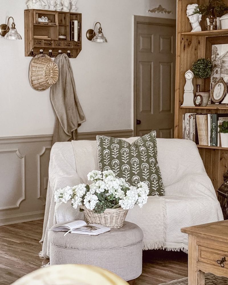 Chic Reading Nook