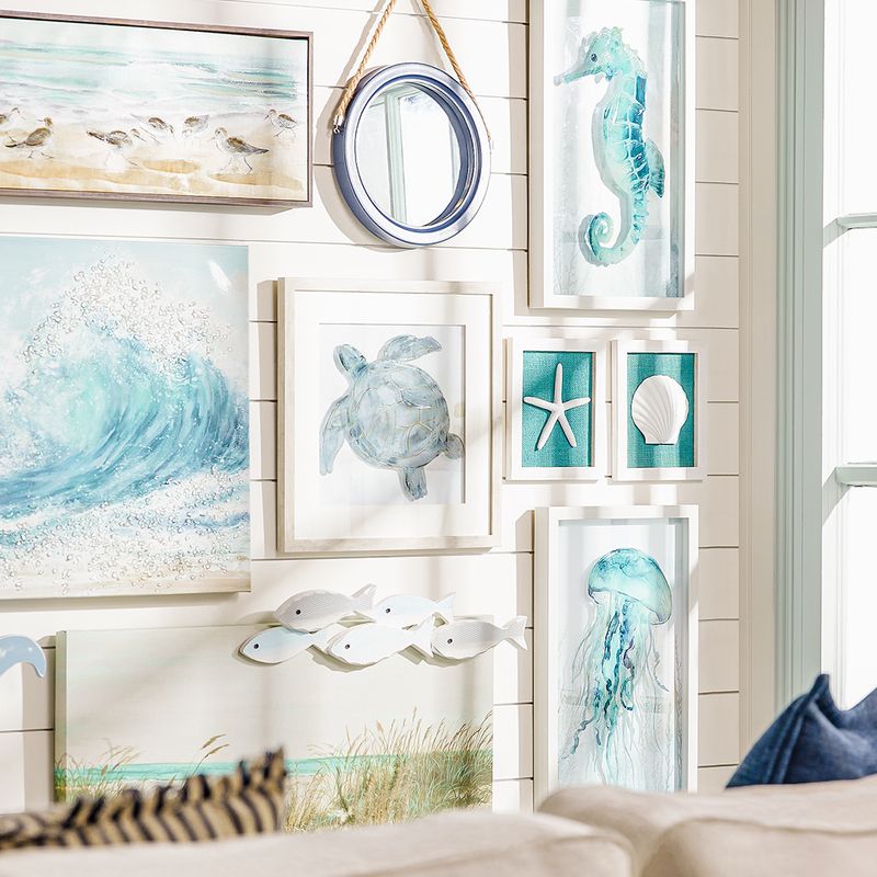 Coastal-Themed Decor