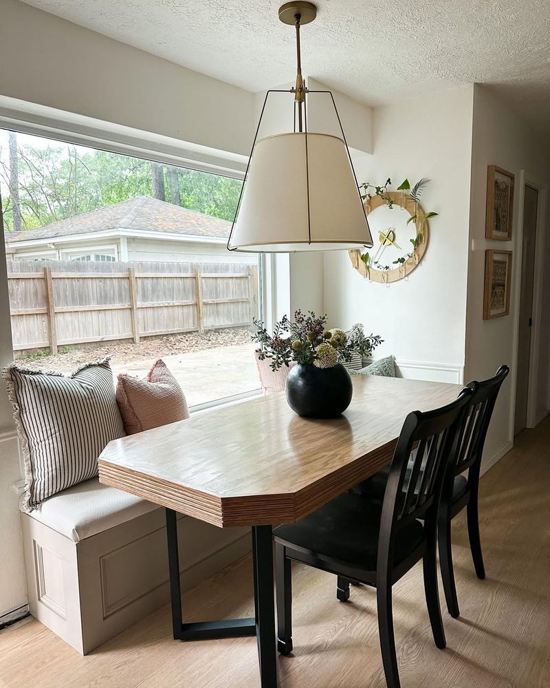 Compact Dining Nook