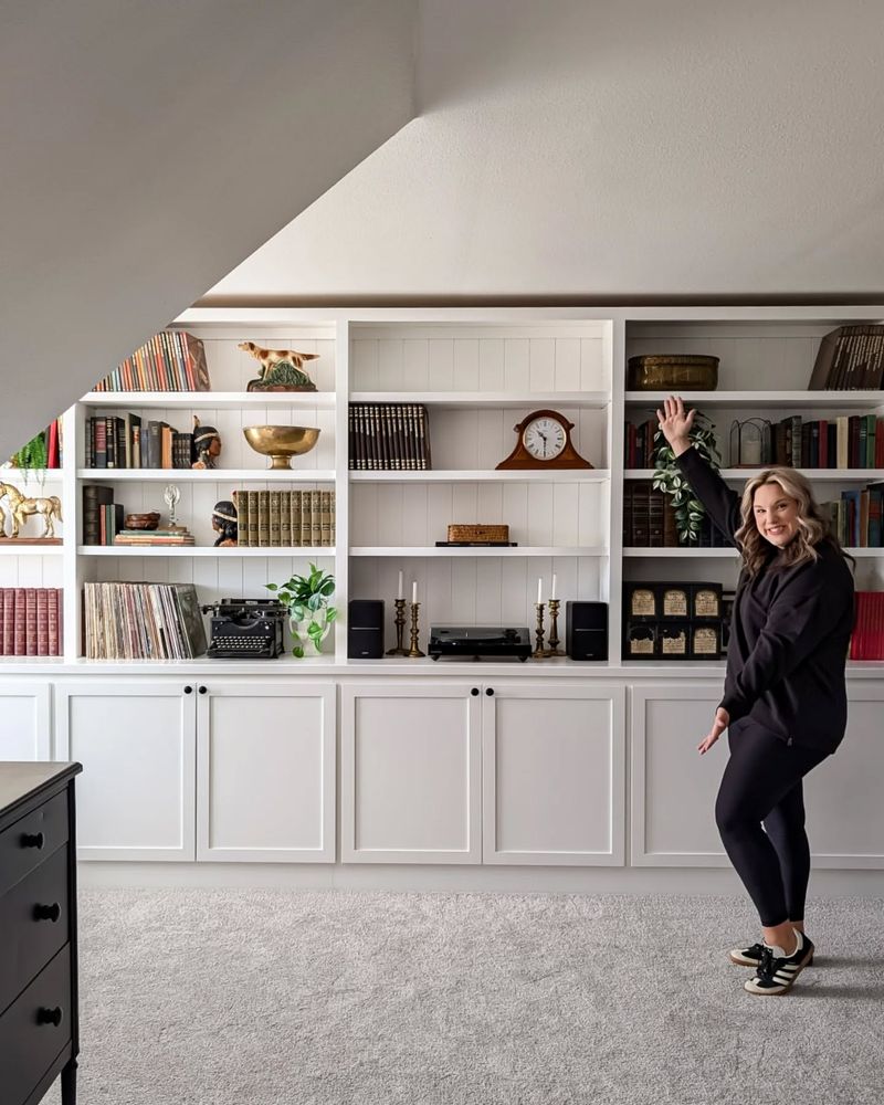 Custom Built-In Bookshelves