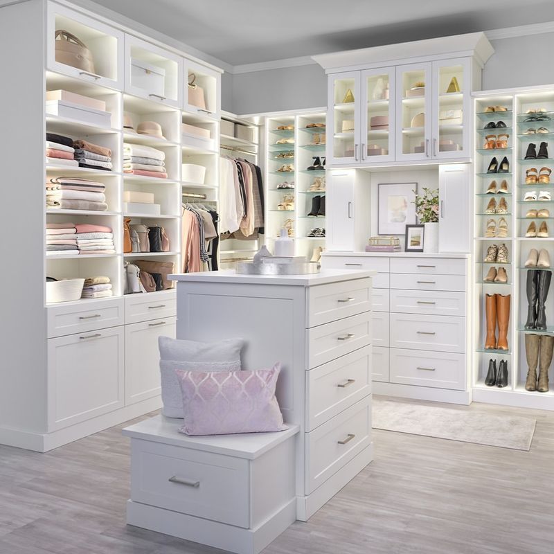 Customized Closets