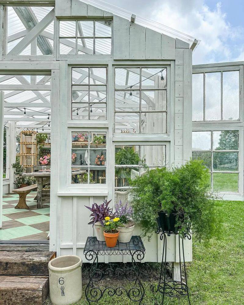 Eco-Friendly Greenhouse Space