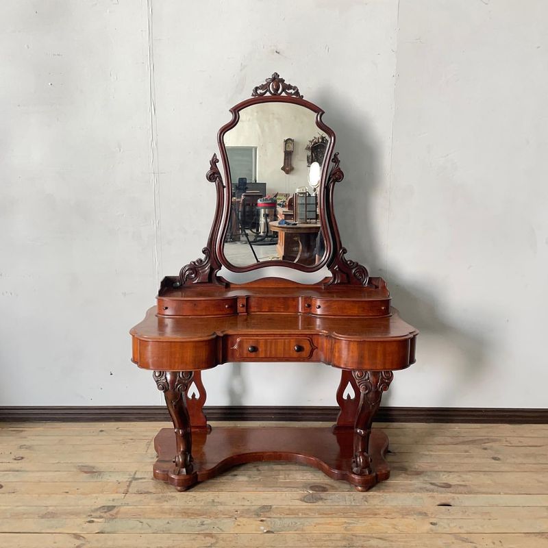 Edwardian Mahogany Dressing Table