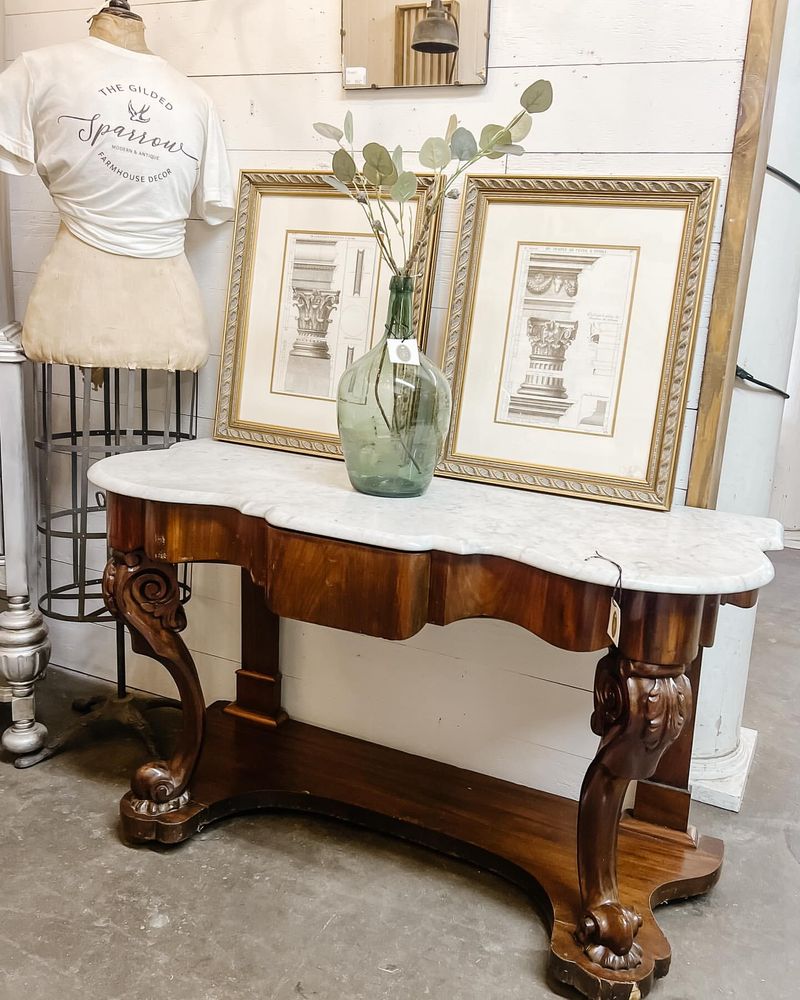 Elegant Victorian Console