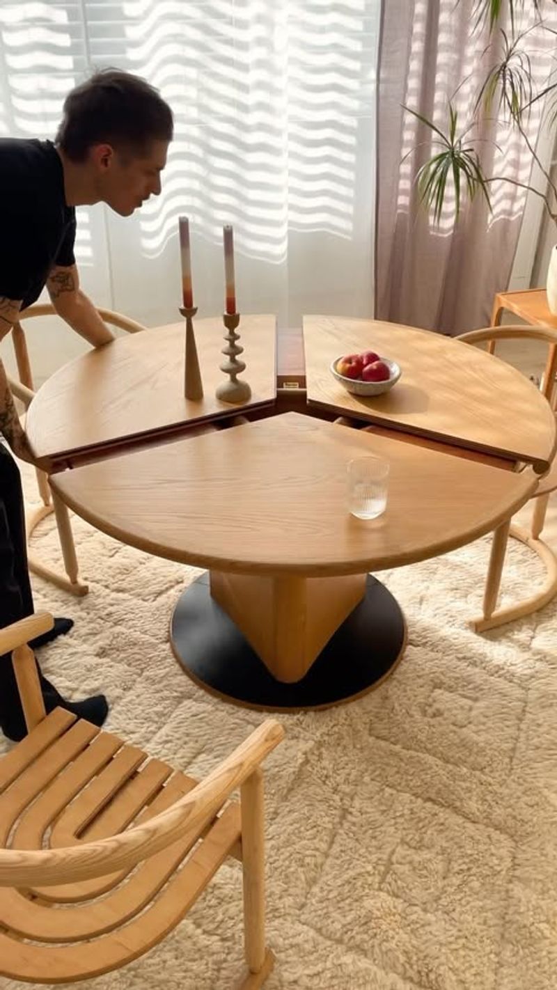 Extendable Dining Tables