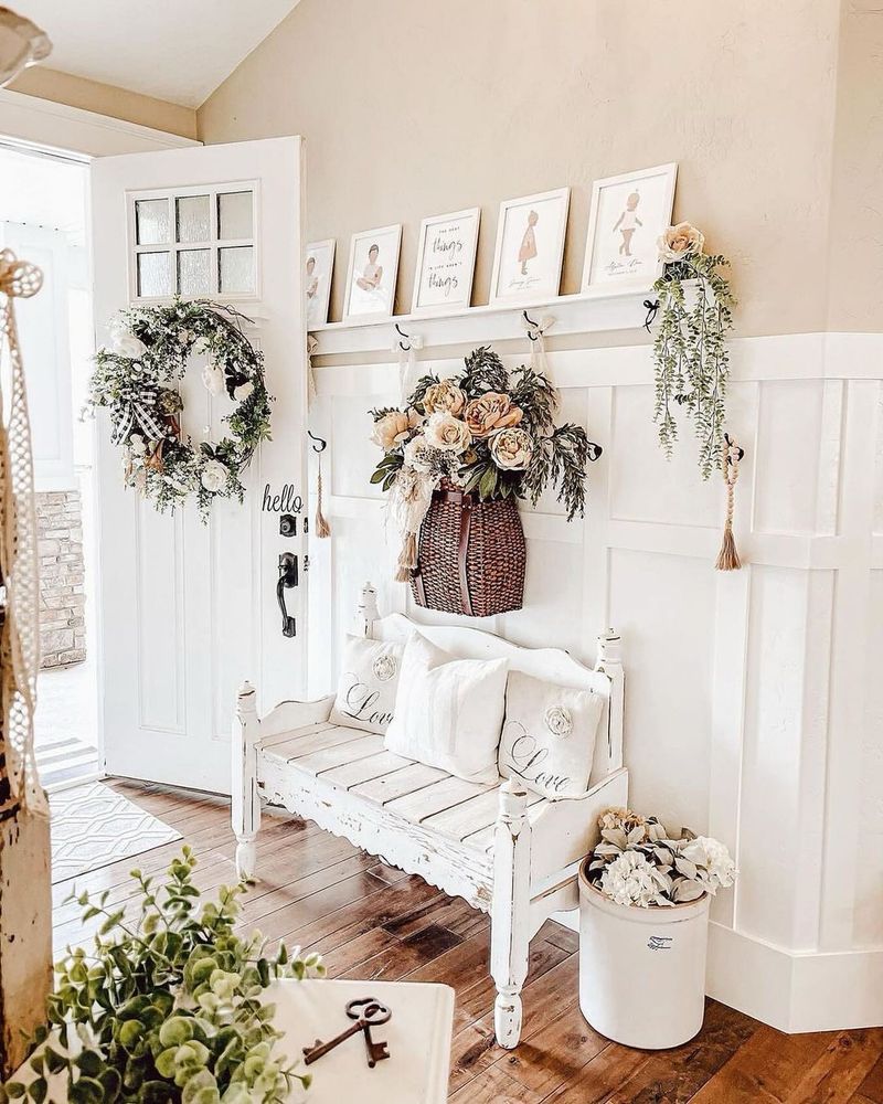 Farmhouse Entryway Bench