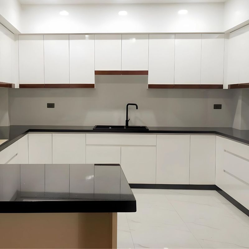 G-Shaped Kitchen