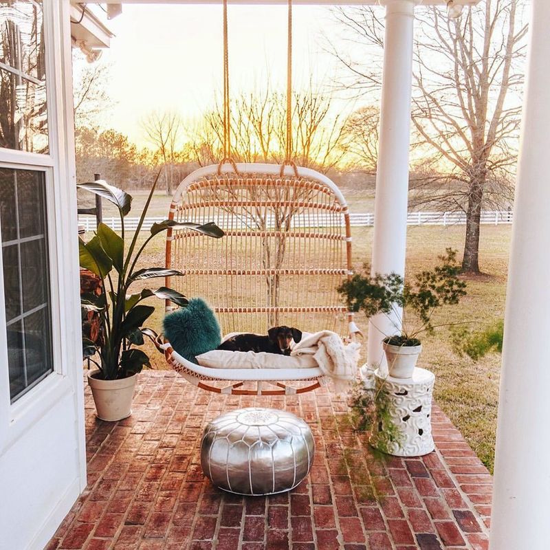 Hanging Chairs for Relaxation