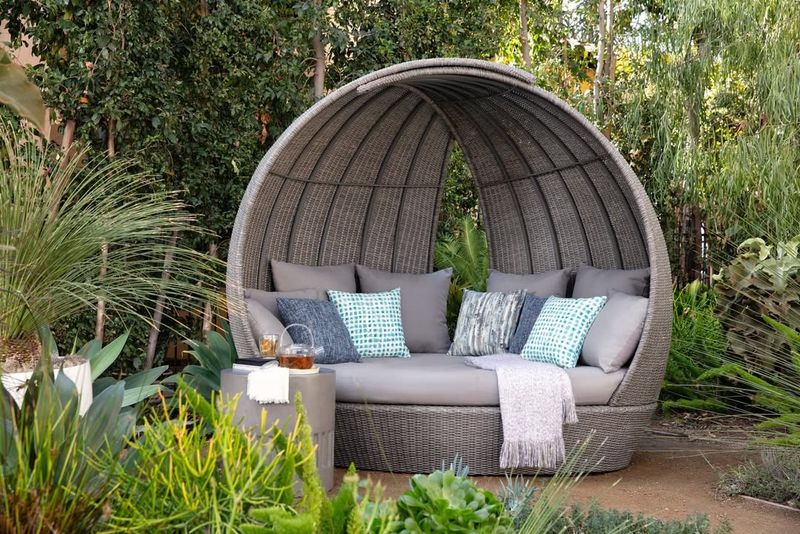 Incorporate a Daybed