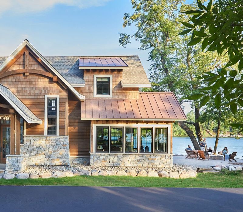 Lakeside Harmony Cabin