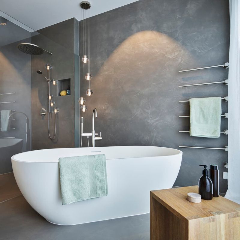 Luxurious Bath Tubs