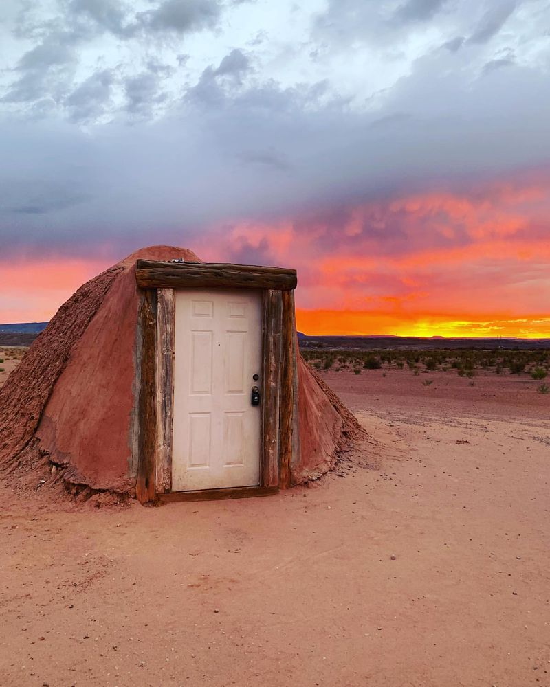 Monument Valley Hogan, Arizona