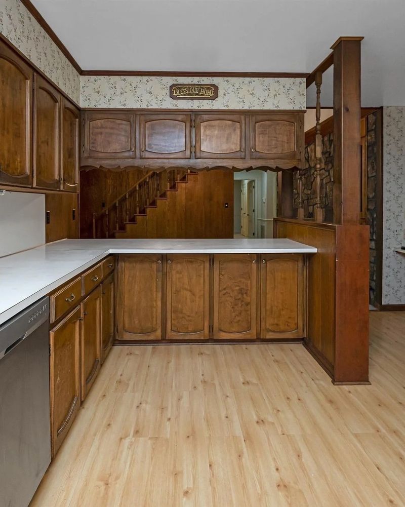 Outdated Kitchens