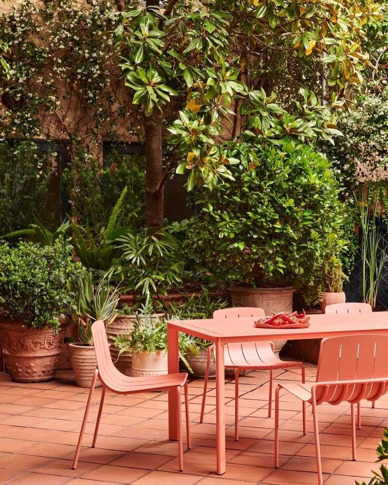 Pink Outdoor Furniture