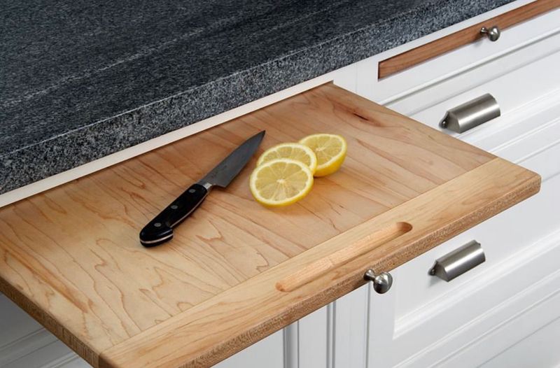 Pull-out Cutting Boards