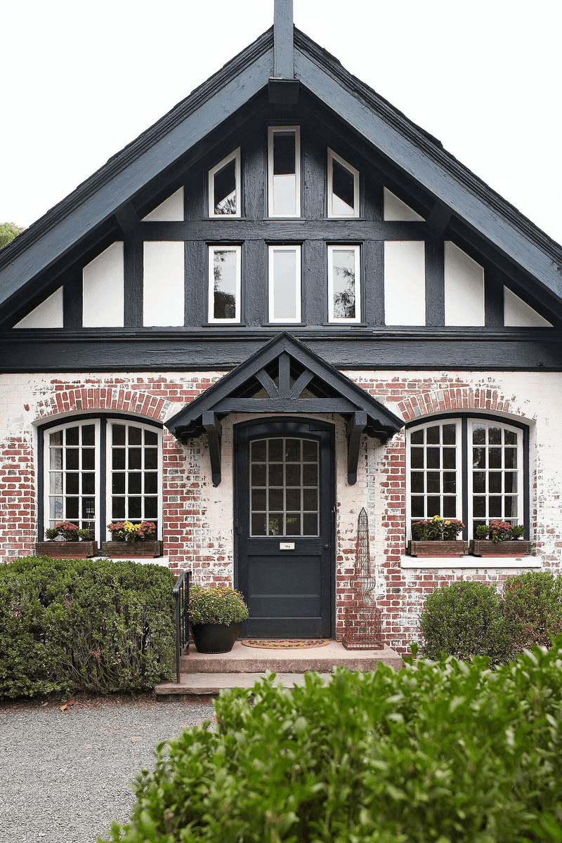 Recessed Entryways