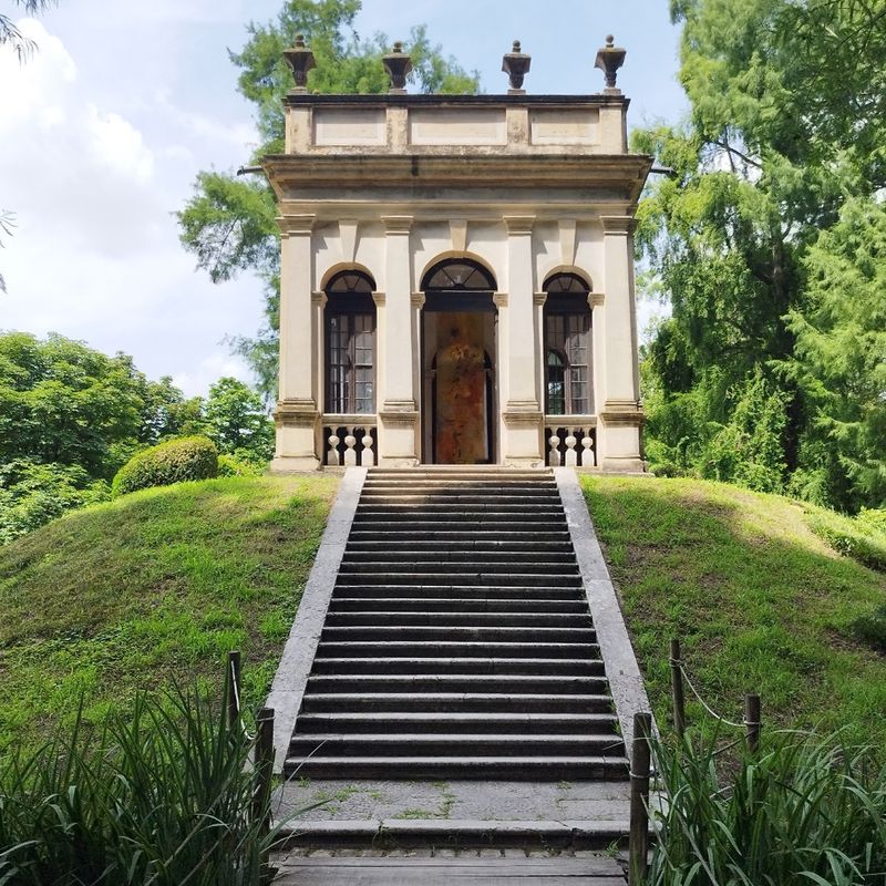 Villa Pisani, Italy