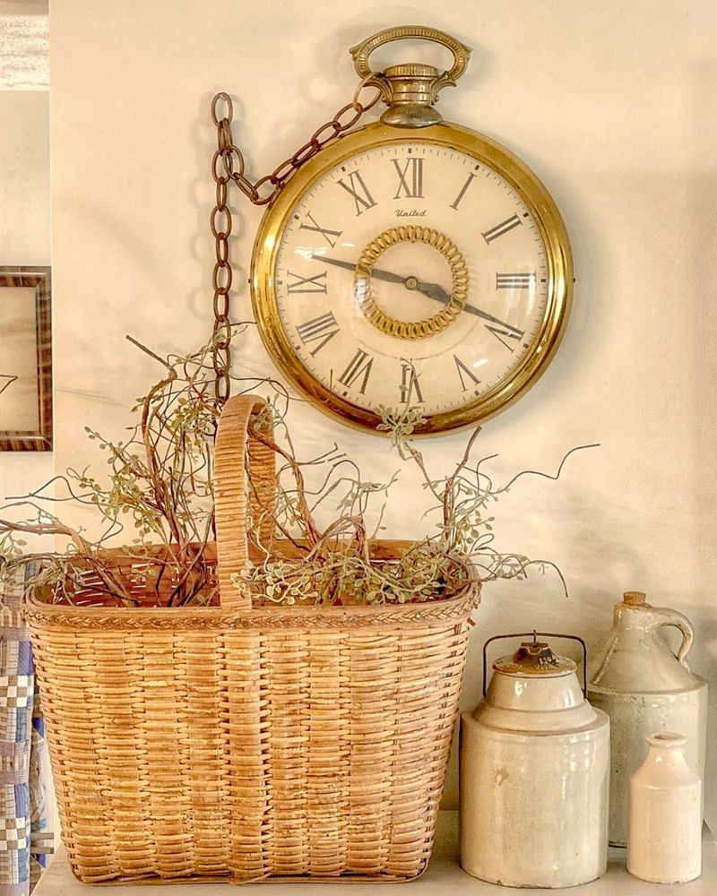 Vintage Clock Feature