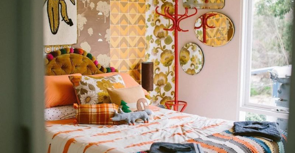 20 Groovy Retro Bedrooms From Decades Past