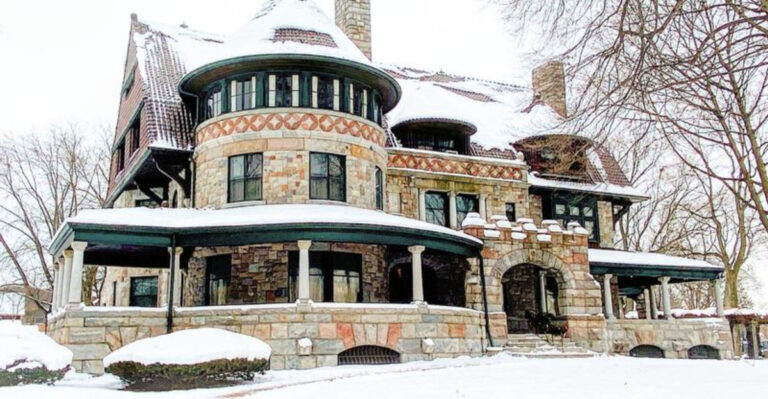 20 Historic Mansions in Indiana that Preserve their Classic Appeal