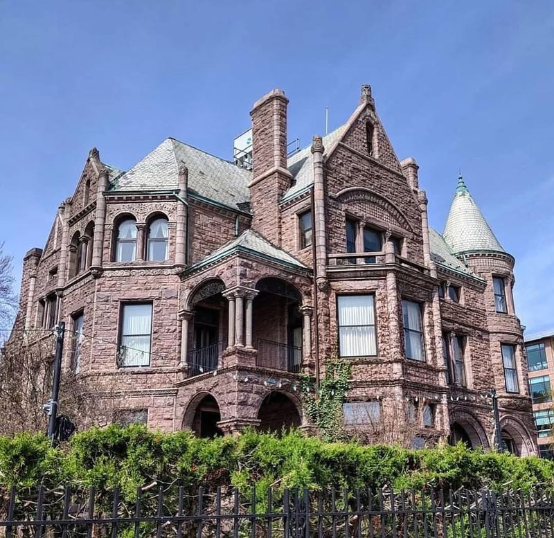 The Whitney Mansion