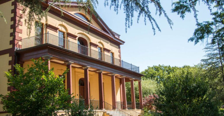 20 Historic Mansions in South Carolina Preserve the Past with Panache