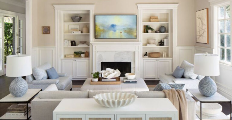 20 Large Dreamy Living Rooms Made for Memorable Family Gatherings