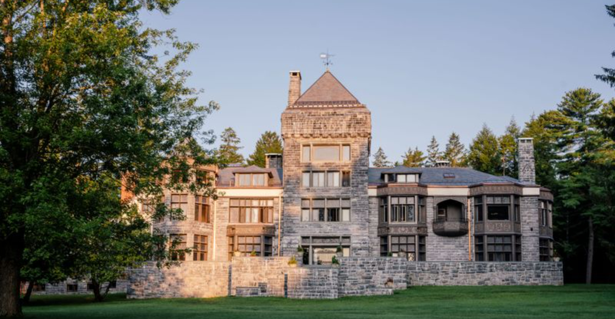 20 Of The Grandest Mansions Built By Rockefeller Family Members Over The Years