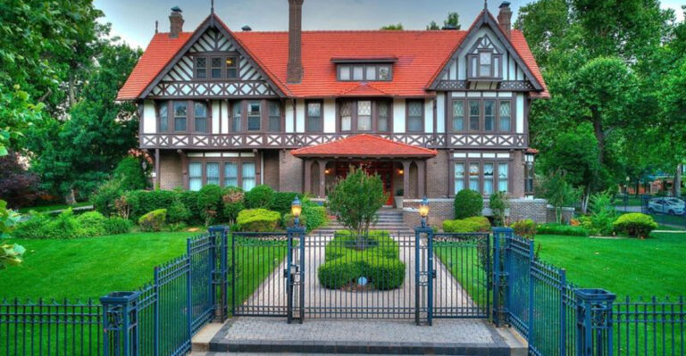 20 Stunning Million-Dollar Century Homes Revealed In Oklahoma