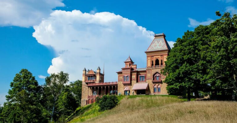 21 Epic Historic Mansions In New York State Built By Some Of The Richest Families In New York History