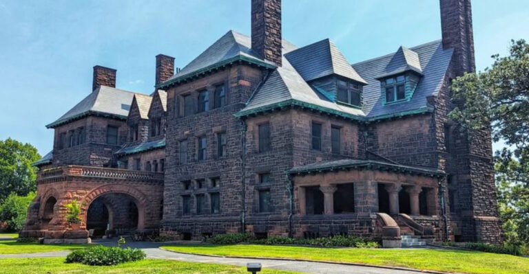 21 Storybook Centuries-Old Homes In Minnesota