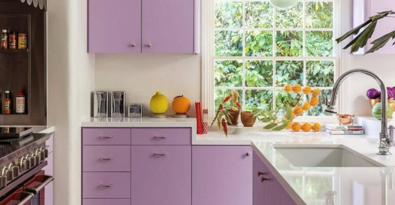 23 Overlooked Colors You Never Thought Could Work In Your Kitchen