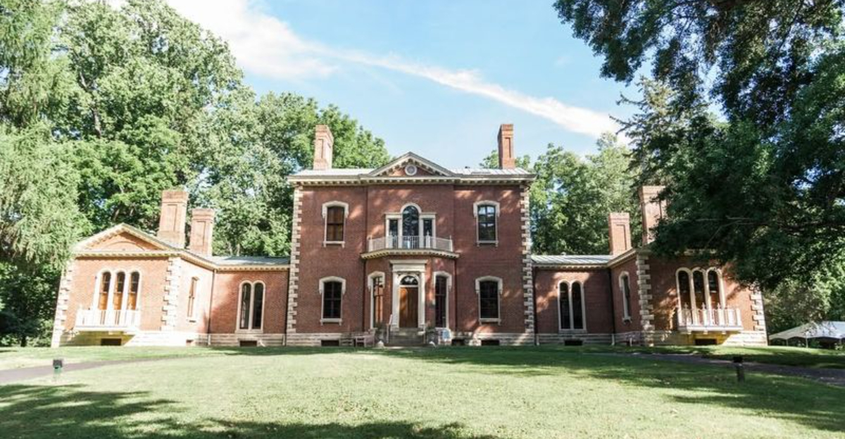 24 Stunning Kentucky Historic Mansions Worth A Fortune