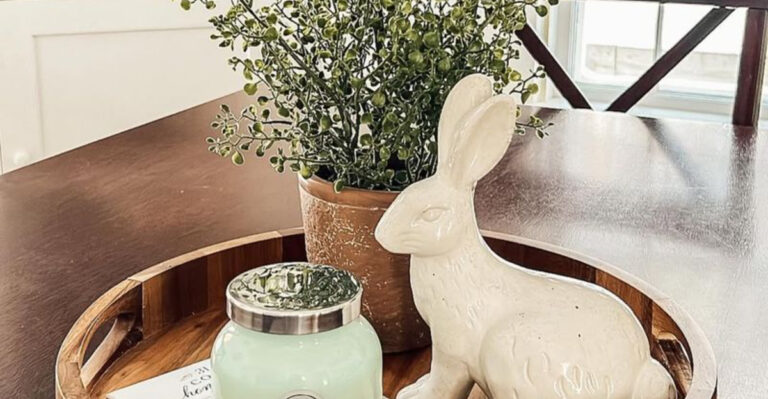 24 Things Designers Say You Should Never Put On A Dining Room Table