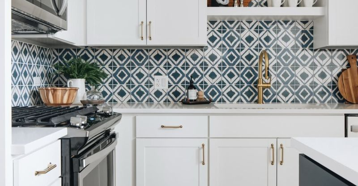 25 Kitchen Backsplashes That Tell You It’s Time For An Upgrade