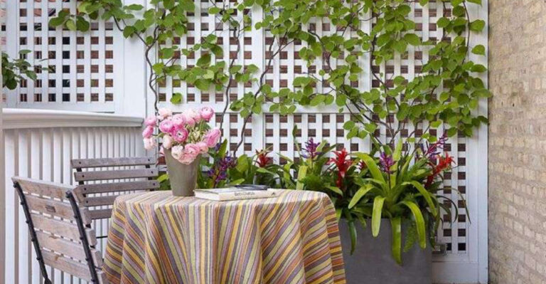 26 Cottagecore Porches That Embrace Rustic Charm and Cozy Vibes