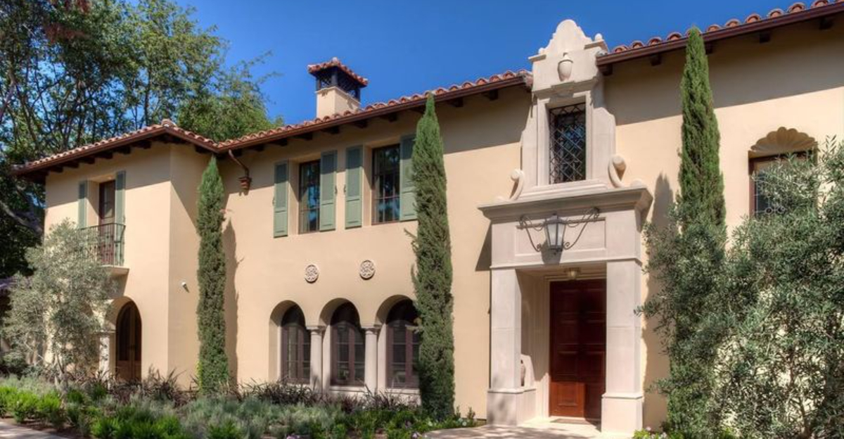 30 Reasons Why Spanish Colonial Revival Homes Are So Irresistibly Magical