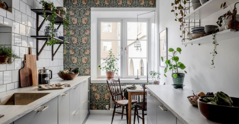 30 Time-Honored Provencal Touches To Instantly Frenchify Your Kitchen