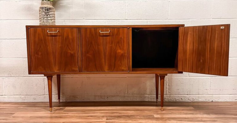33 Proofs Your Grandma’s Favorite Furniture Is Trending Again